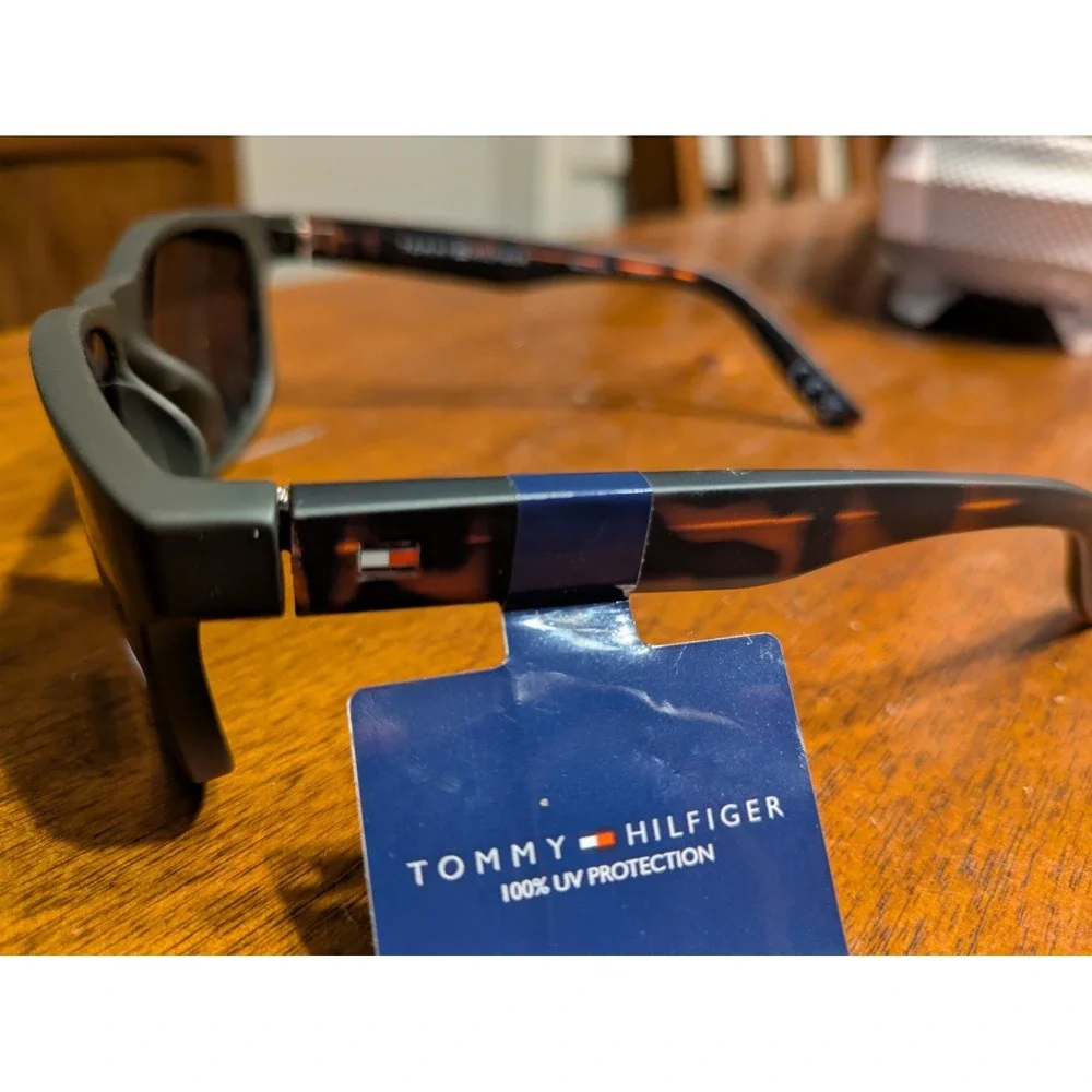 Tommy Hilfiger‎ Sunglasses for men Matte Black and Tortoise shell arms.